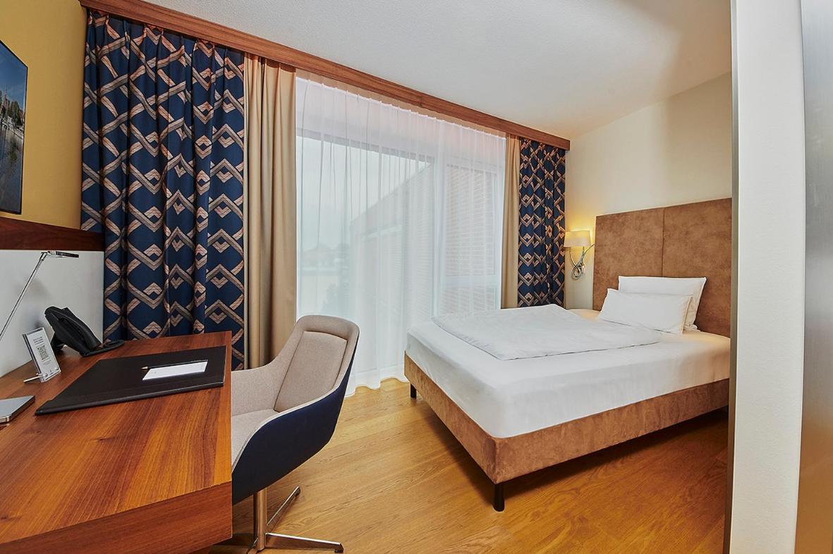 Hotel Hafenspeicher Leer Bagian luar foto