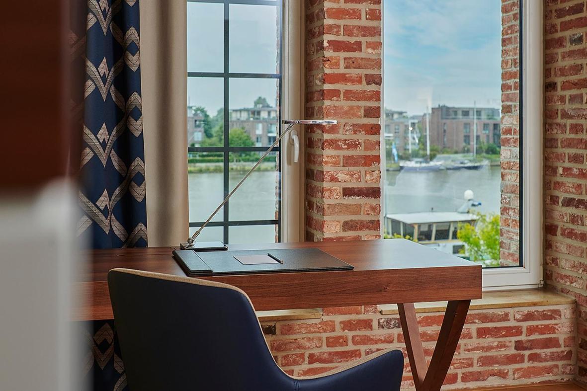Hotel Hafenspeicher Leer Bagian luar foto